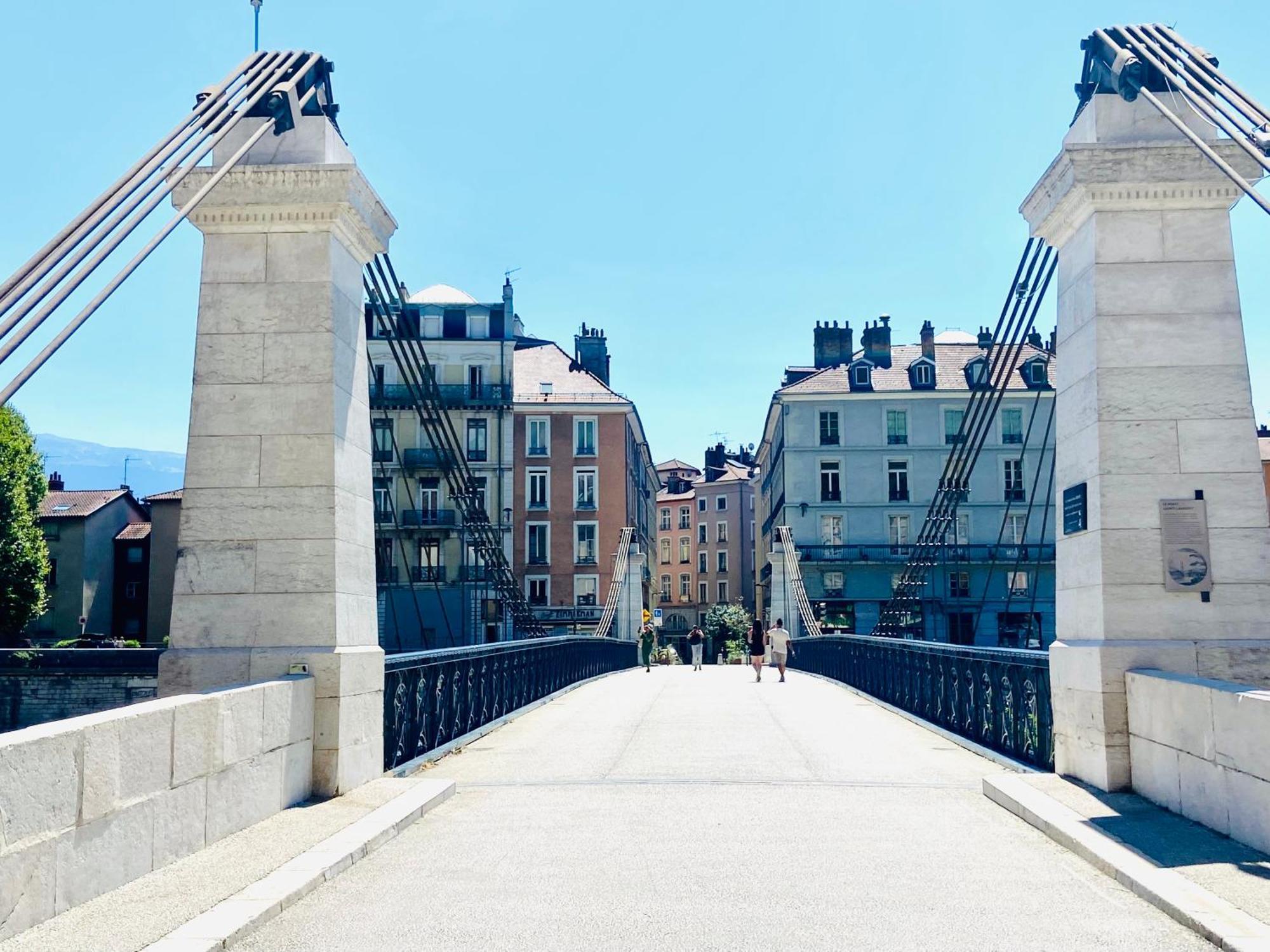 Apartment De Montagne Style Sur Le Quai Saint Laurent Et Bastille